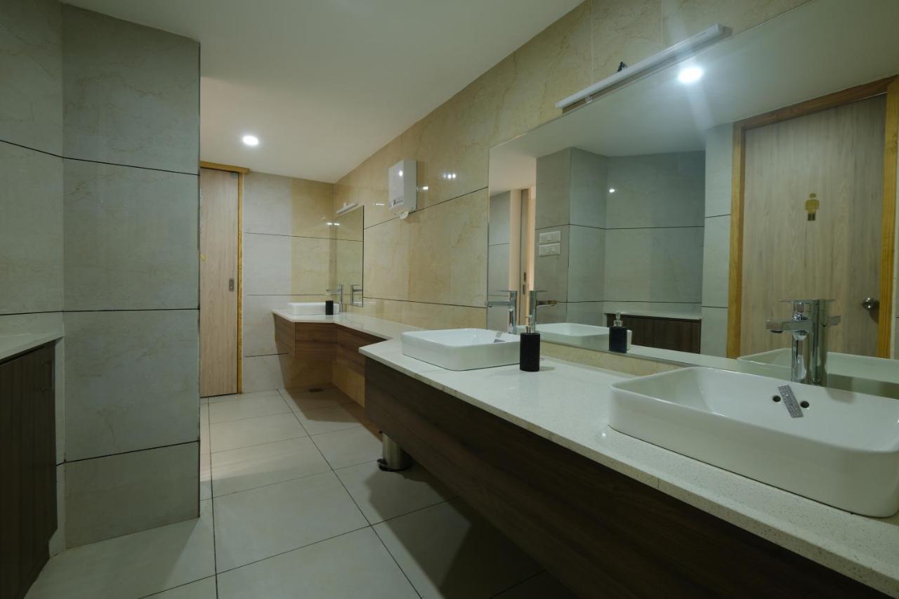 The Heartland Business Hotel, Trivandrum Thiruvananthapuram Zewnętrze zdjęcie